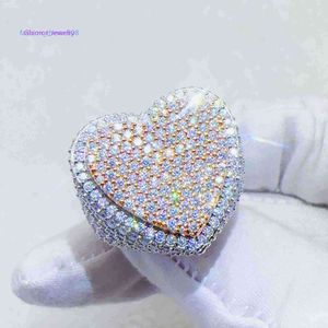 Ontwerper op maat gemaakte sieraden Sterling Sier Moissanite VVS Diamond Hip Hop twee kleuren hartring