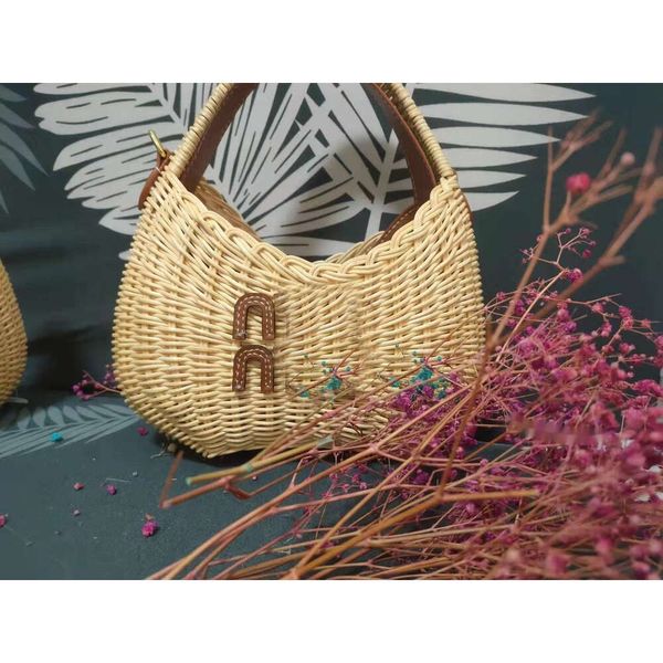 Designer mignon sac de luxe panier en rotin fourre-tout femme pomme de pin en osier tissé sac fourre-tout été sac de plage Bali vacances voyage à la main 240305