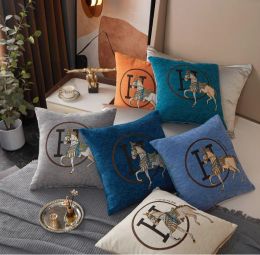 Funda de almohada decorativa de diseñador, funda de cojín para sofá y sala de estar, funda de cojín con caballo bordado, fundas de almohada