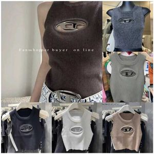 Designer Deisel Vrouwen Spicy Girl Metal Hollow Gebreide Mouwloze Tank Top Lente Nieuwe Sexy Korte Top Kleine Vrouwelijke yf2