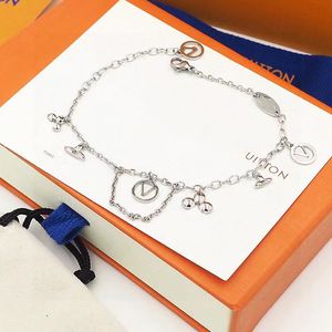 Designer Design Goud voor Vrouwen L Letter Bloem Armband Dames Sieraden Geschenken louiselies vittonlies