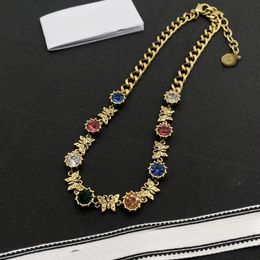 Collier pendentif conçu par le créateur, collier élégant en diamant unique, bijoux pour femmes, boîte cadeau de qualité