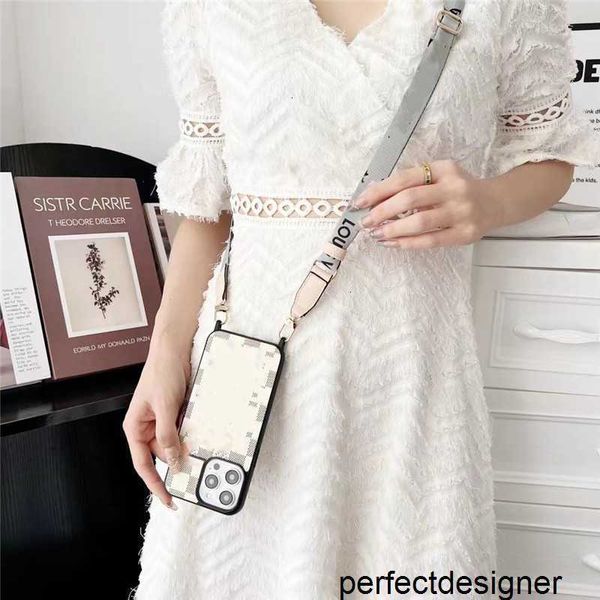 Diseñador Diseñador Crossbody Fashion Phone Case para iPhone 15 15pro 15promax 14Pro Max 14 14pro 13 13promax 12 12pro Funda de cuero de lujo con funda protectora con cordón