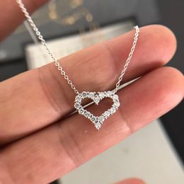 Diseñador Diseñador Regalo de collar de collar de joyas de diamantes con forma de corazón de oro