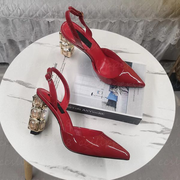 Diseñador Tacones de bloqueo de bloques de diamantes Heels 11 cm con tacones rojos nuevas sandalias de cuero de lujo zapatos de vestido de novia de cuero de cuero con caja gran tamaño43