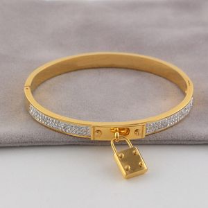 Designer diamant bracelet dames hommes luxe bijoux pendentif bracelets avec serrure en métal charme bracelet haut de gamme mode couple cadeau