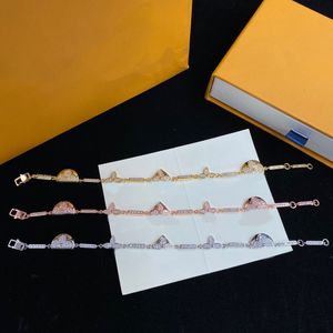 Designer Diamond Designer Diamond Flower Clover Bracelet Cadeau de mariage en trois couleurs