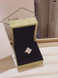 bague en diamant design designer jewlery charme femmes fiançailles alliances bague de luxe moissanite or rose argent titane