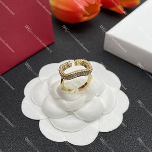 Diseñador Diamond Women Rings Anillos de oro Ring Ladies Apertura de la banda Pearl Band con caja de regalo