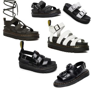 designer doc marteens sandals de luxe femmes hommes glissons cursers triple noir blanc brevet cuir toboggan mens femmes chaussures extérieures dr marteens sandale