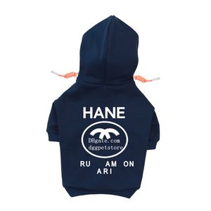 Designer Hondenkleding Merk Hondenkleding Herfst Winter Puppy Kitty Letter Gedrukt Hoodies Koud weer Hondenjassen Warm huisdierjack voor kleine middelgrote honden Donkerblauw S Y19