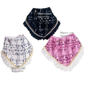 Bandanas de chien de créateur luxe de chiens de chien avec une double écharpe de chien lavable en tissu durable en couches bandanas à petits chiens 748