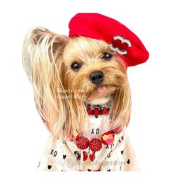 Designer Dog Cat Beret Hat Hoofdband Franse kunstenaar Beanie Beret Pet Dog Kerstmis Kostuum Stewardess Haaraccessoire Foto Props Red S Y50