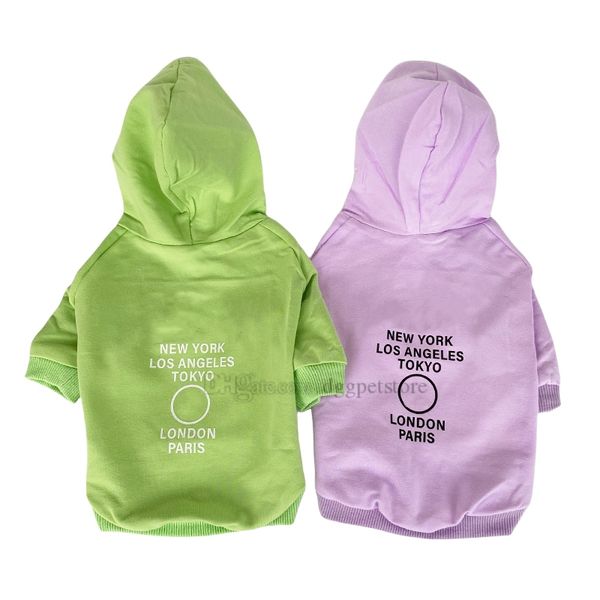 Vêtements de chien de créateur marque de chien sweat à capuche coton-chien avec motif de lettre classique sweat à chien à capuche doux, ajustement d'automne des chiens extensibles hivernaux avec chapeau vert 833