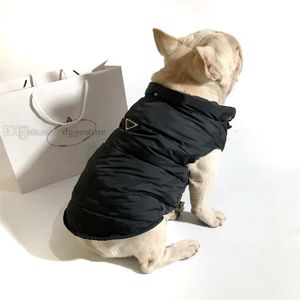 Vêtements de chien de concepteur vêtements de chien par temps froid coupe-vent chiot hiver veste noire manteau pour animaux de compagnie chaud animaux gilet avec chapeaux pour chien unisexe tissu