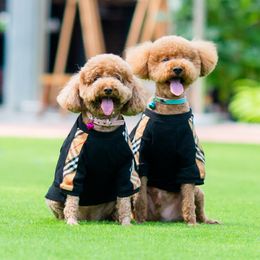 Ropa de diseñador para perros Sudaderas con capucha para perros de diseño Ropa interior de abrigo inferior para perros Ropa de diseño para mascotas para perros pequeños