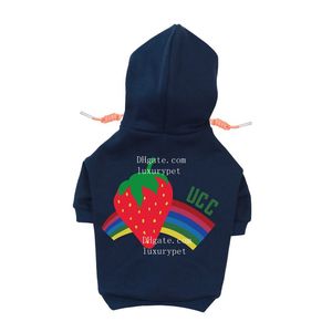 Designer hondenkleding Hoogwaardige katoenen hondenkleding Zachte hondenhoodie met klassiek letterpatroon Koude winter Warm Puppys Kattenkostuum Comfortabele hondensweatshirts Y17