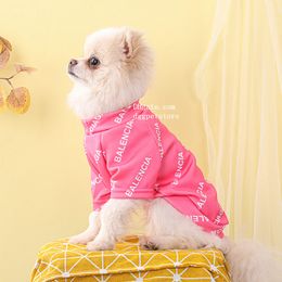 Diseñador ropa de perro ropa de lujo con letras clásicas patrón de verano camisetas de mascotas sedosas suaves camisas de cachorro transpirables para perros pequeños schnauzer xs a702