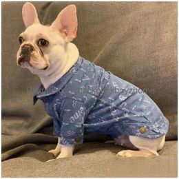 Designer Hondenkleding Luxe Jean-jasje met klassieke letters Oud bloemenpatroon Blauwe puppy-denimjas Comfort en coole kleding voor Fre Dhf3X