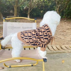 Vêtements de chien designer vêtements pour chiens d'hiver Sweat à sweat à chiens doux chaud avec motif de lettre classique Temps froid Vestes pour animaux de compagnie manteaux pour petits chiens moyen