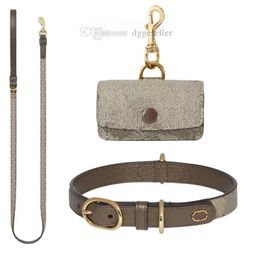 Designer hondenharnas kraag en riem set met klassieke letter geen pull hondenharnas zacht verstelbare luxueuze lederen stap in puppyvest met kaktas dispenser l b159