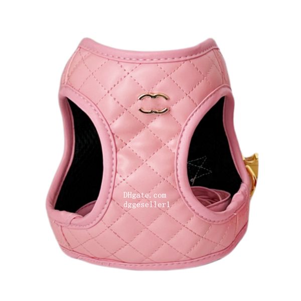 Ensemble de laisse de harnais pour chien de créateur, harnais pour animaux de compagnie en cuir sans traction avec motif de lettre classique, gilet de chien réglable et rembourré doux pour promenade facile pour petits chiens rose XS B202