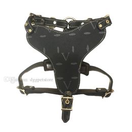 Harnais pour chien de créateur Laisses Harnais pour animal de compagnie sans traction avec motif de lettre classique Collier de chien en cuir PU réglable Gilet sans étranglement pour chien de taille moyenne Bulldog Noir B180