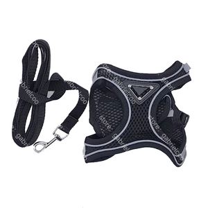 Designer Dog Harnies Leages Black Pet Dog -borst en riem ingesteld voor honden die uitgaan met riemen en slepen touwen voor kleine en middelgrote honden