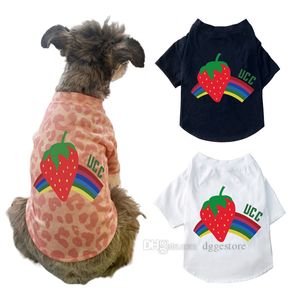 Designer Dogs Kleding Merk Hondenkleding met klassieke letters Leuke aardbei regenboogpatroon hond shirts zacht katoenen zomer huisdier t -shirt voor kleine medium dog marine l a653