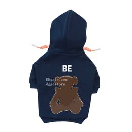 Designer Chiens Vêtements Classic Little Bear Dog Apparel Winter Dog Hoodie Coton Fall Pet Sweethirt Chienne chaude avec un chapeau CHED METHERS pour les petits chiens A866