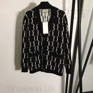 Designer dubbele letter Black Sweaters Classic Jacquard Women Outdoor Cardigan Ins Fashion Cashmere Knitted Sweater