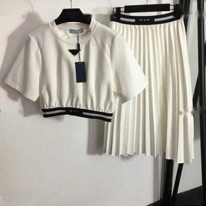 robe de créateur pour femmes fille jupe simple ensemble Nouvelle arrivée costume d'été Ceinture T-shirt et jupe plissée Taille S-L Livraison gratuite Mar29