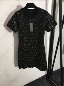 Vestido de diseñador Vestidos incluso de lujo para mujer Logotipo completo clásico Letra de diamantes de imitación Moda Vestido de verano de manga corta negro delgado