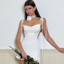 Robe de créateur mini robe femme robe blanche robe sans dos sexy pour les femmes en jupe à volants ourlet