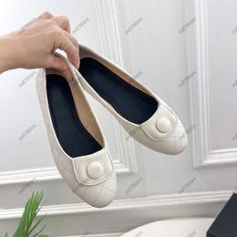 Scarpe eleganti firmate con tacco piatto paio C scarpa singola decorativa con motivo a rombi tacchi bassi scarpe da sposa da festa in pelle scarpe da sposa bianche nere