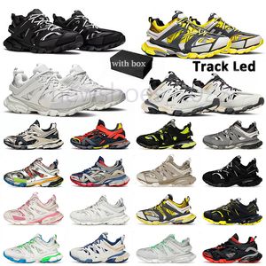 Chaussures habillées de créateurs LED Track 3 3.0 Chaussures hommes femmes triples noir blanc gris noir orange rouge Tess gomma Sneaker Tracks Sports Sneakers avec boîte