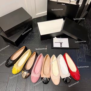 Chaussures habillées de créateurs printemps automne peau de vache lettre arc ballet chaussures de danse mode femmes noir plat bateau chaussure dame cuir piétinement mocassins paresseux