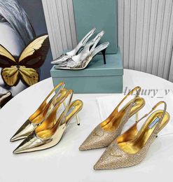 Zapatos de vestir de diseñador Mujer Tacones altos Sandalias de correa de tobillo de charol Punta estrecha Zapatos de diamantes de imitación Zapatos de lujo de plata dorada sin cordones