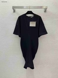 Designer Jurk Dames jurken Merk rokken korte mouwen Mode LOGO Effen kleur taille vouw ontwerp jurk Dames luxe Slanke lange rok 27 maart
