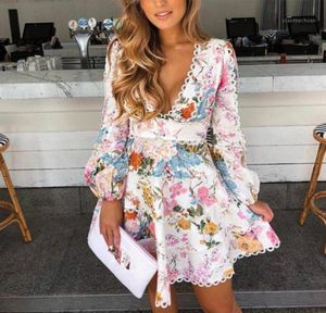 Designer Dress Women Hoge kwaliteit Elegante V-hals Lantaarn Sleeve Gedrukt Lace Patchwork A-Line Mini Dress11298011