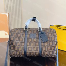 Designer Duffle Bag Bagages en cuir Grands sacs de voyage Mode Sacs de week-end résistants à l'usure pour hommes Femmes Bandoulière Épaule Sac de luxe