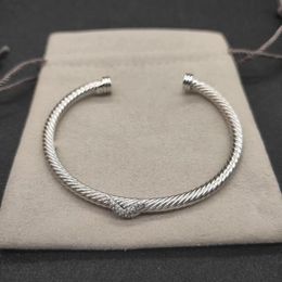 Diseñador DY Pulseras Diseñadores de pulseras Fashion For Women Men Gold Sier Pearl Head Cross Bangle Bracelet abre Jewelry Man Party Gift
