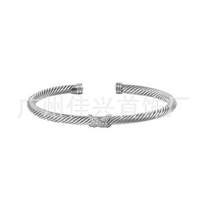 Designer DY Bracelet Luxe Top Populaire Twisted Modèle 8 Croix Plein Diamant X Ouverture Lexus Accessoires haut de gamme bijoux mode romantique cadeau de la Saint-Valentin