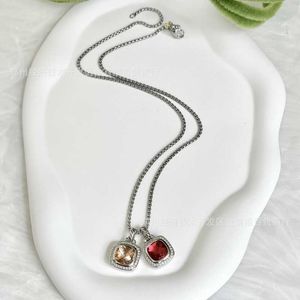 Diseñador DY Collar de lujo Top Popular Rodeado Zircon Colgante Collar Accesorios Joyería Alta calidad elegante romántico Día de San Valentín regalo de gama alta
