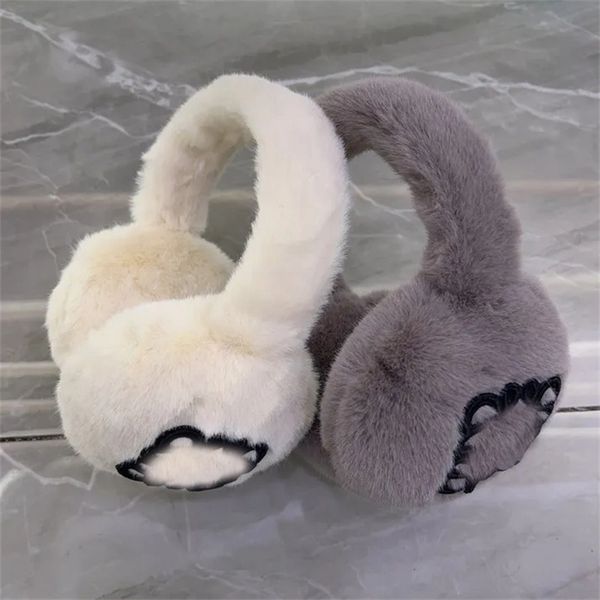 Designer Ear Muffs Hiver Chaleur Épaissi Peluche Cache-oreilles Marque De Luxe Lettre Femme Mode Earcover Mignon Filles Earmuff Accessoires 3 Couleurs