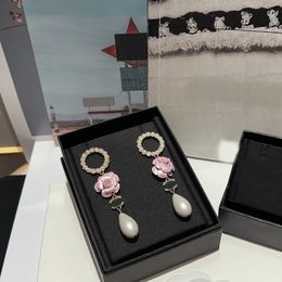 Designer boucle d'oreille camélia perle pendentif luxe C lettre diamant femmes cadeaux de fête de mariage en gros