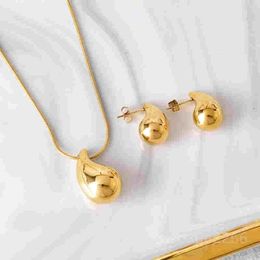 Designer oorbel voor vrouw waterdruppel vorm oorbel en ketting set 2 pc's ketting oorbellen oorbellen gouden zilveren kleur zink legering eenvoudige stijl voor vriendje feestcadeau