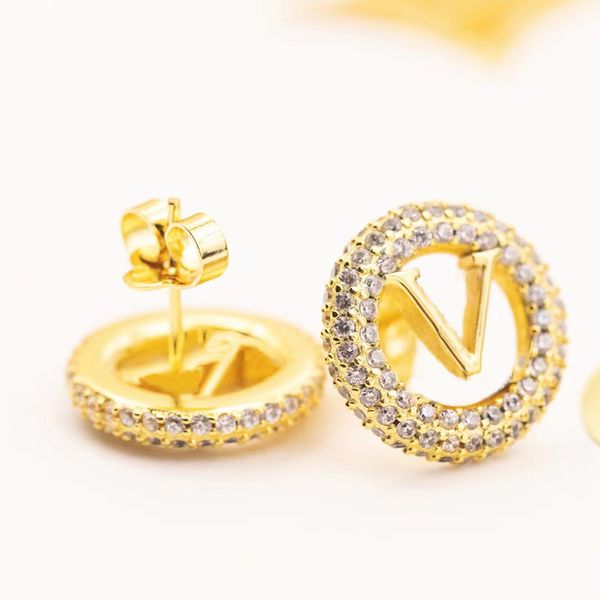 Diseñador Pendiente Joyería Moda Amor Espárragos Encanto Letras de oro Patrón Lujo Diamante Bucle Pendientes para mujer Regalos Fiestas Caja gratis