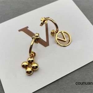 Boucles d'oreilles design clous d'oreilles pendantes lustre bijoux de luxe boucles d'oreilles fleur bijoux de mode doré classique tendance asymétrique pour les femmes fête de mariage boucles d'oreilles