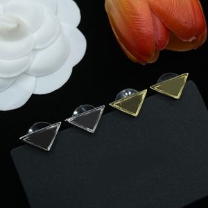 Boucles d'oreilles Designer Jewelry for Women Luxury Triangle Letter Boucles d'oreilles Charme 18k Gol